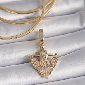 Pirinç Gold Renk Zirkon Taşlı Çapa Model Ajda Charm