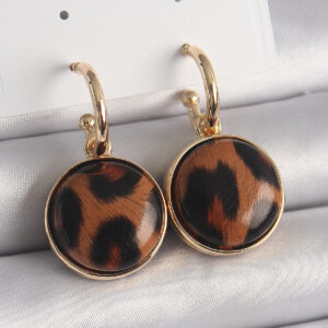 Pirinç Gold Renk Leopar Desenli Daire Model Kadın Küpe