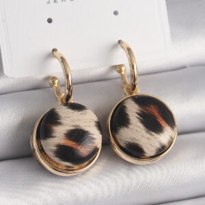 Pirinç Gold Renk Leopar Desenli Daire Model Kadın Küpe