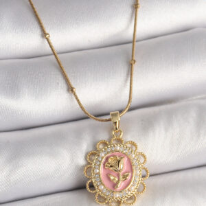 316L Çelik Gold Renk Topçuk Zincir Zirkon Taş Detaylı Pembe Gül İşlemeli Portre Model Kadın Kolye